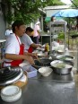 Repas dans la rue